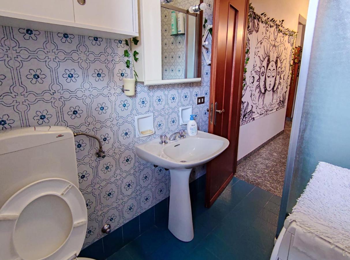 Casa Della Luna - By Ligooria Pietra Ligure Bagian luar foto